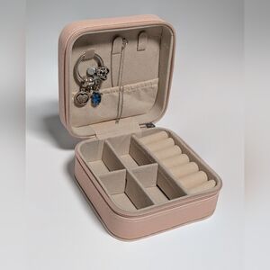 Dusty Pink Travel Jewelry Organizer Case – Removable Divider